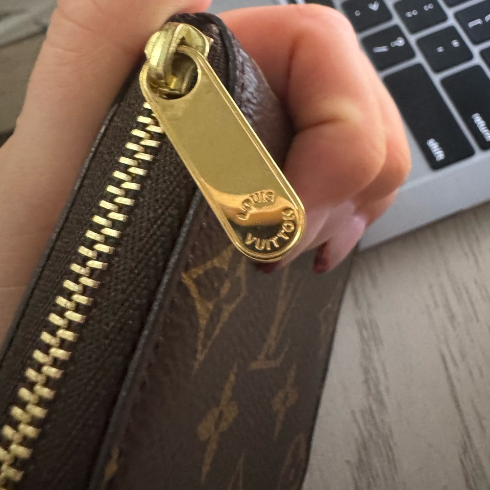 Louis Vuitton LV Monogram Zippy Coin Purse - Picture 7 of 11